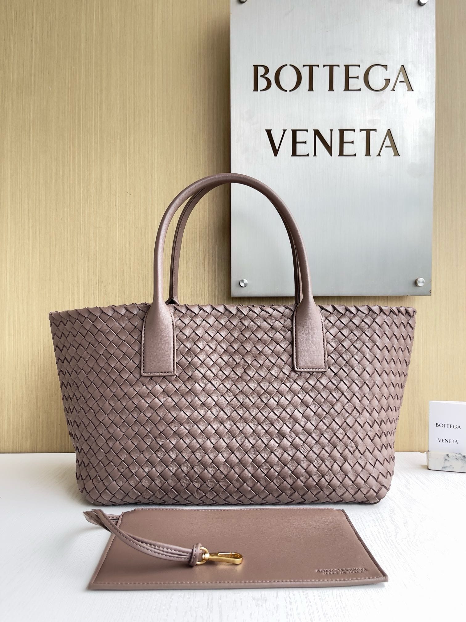 Cabat 48cm Bottega Veneta 608810.21