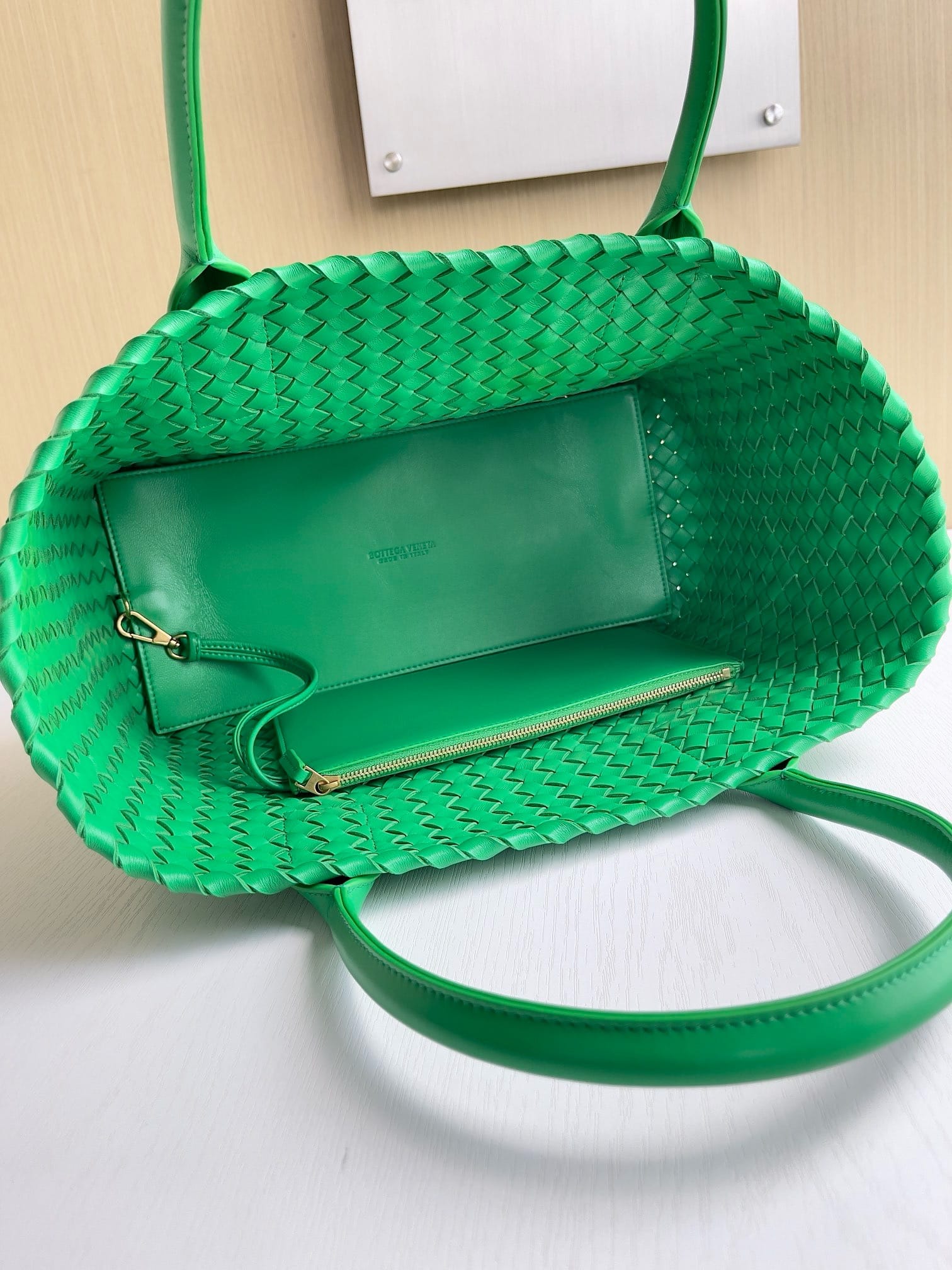 Cabat 48cm Bottega Veneta 608810.8