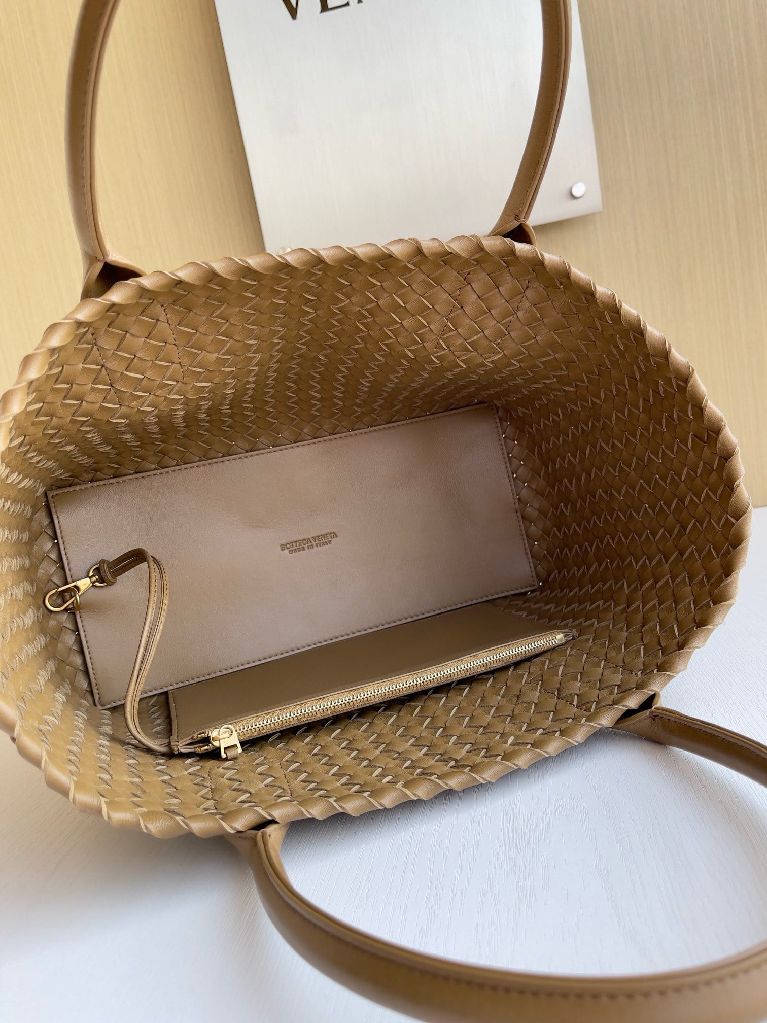 Cabat 48cm Bottega Veneta 608810.2