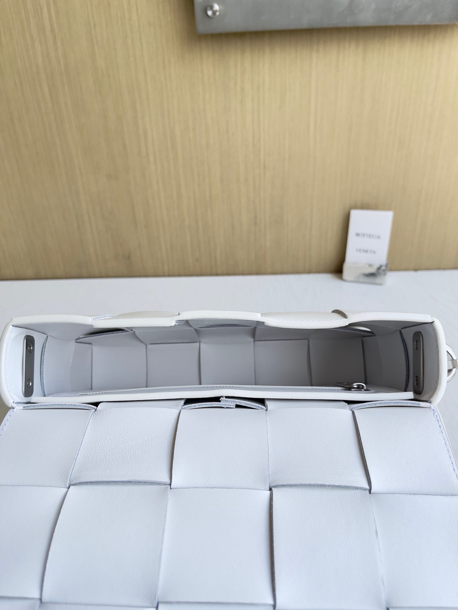 Cassette 23ss Bottega Veneta 741777.6