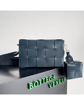 Cassette Bottega Veneta 741777.5