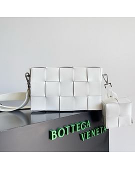 Cassette Bottega Veneta 741777.1