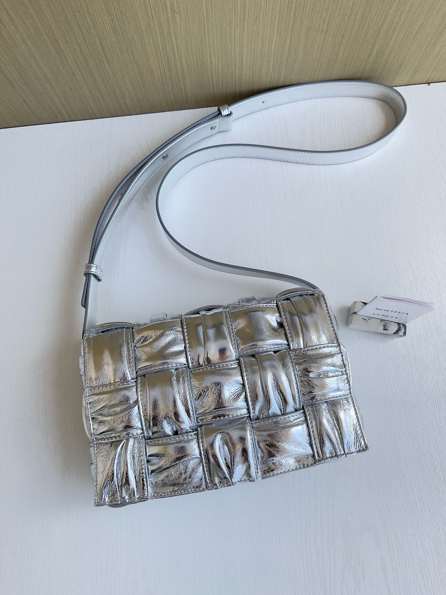 Cassette 25cm Bottega Veneta 717089.6