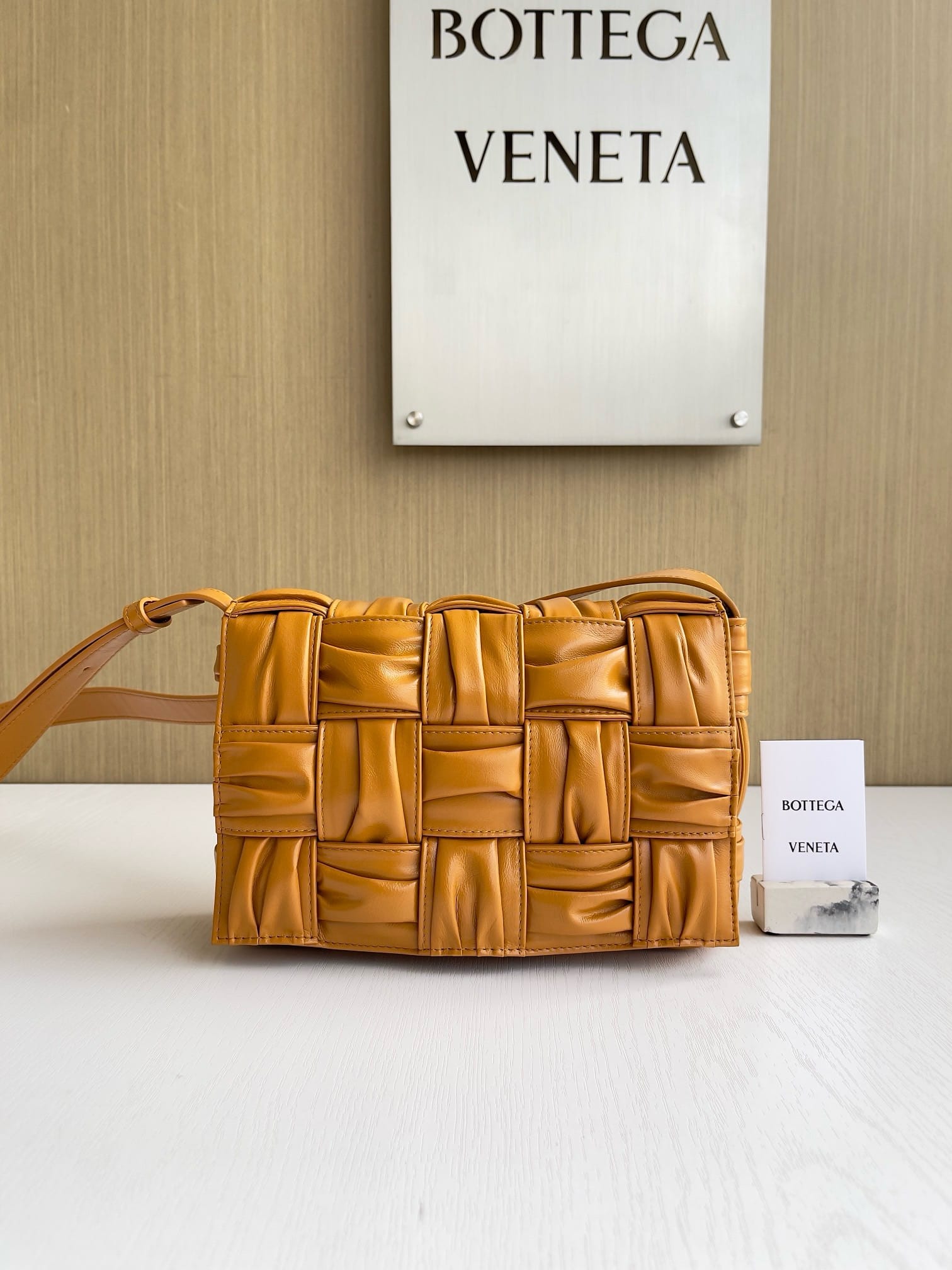 Cassette 25cm Bottega Veneta 717089.5