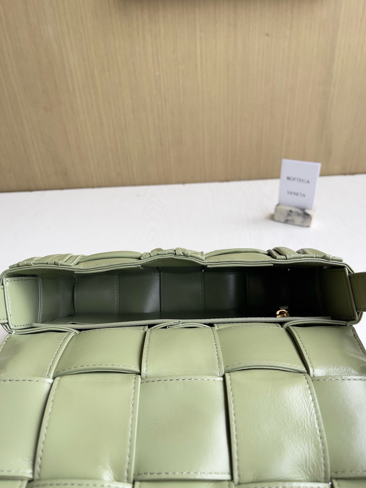 Cassette 25cm Bottega Veneta 717089.2