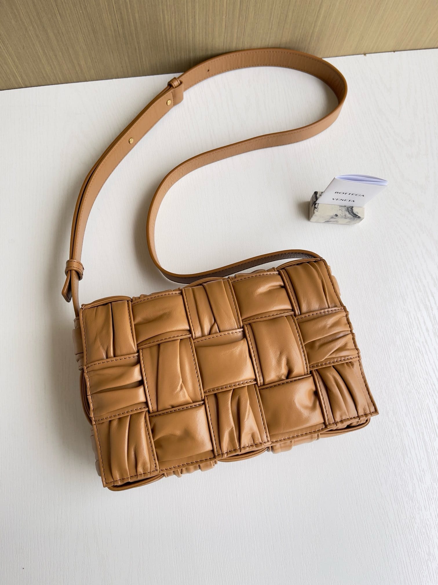 Cassette 25cm Bottega Veneta 717089.3