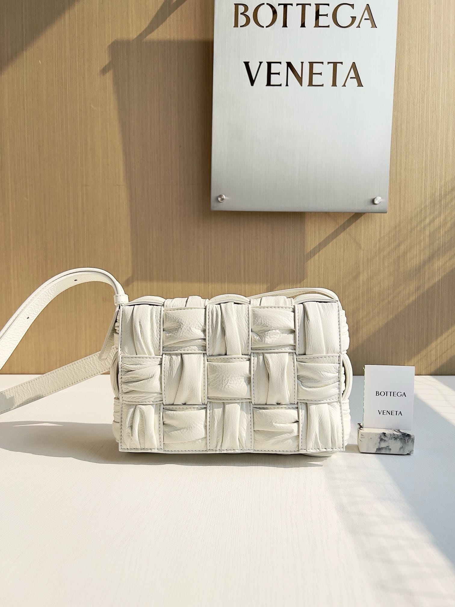 Cassette 25cm Bottega Veneta 717089.7