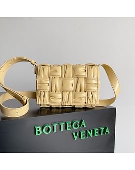 Cassette Bottega Veneta 736253.7