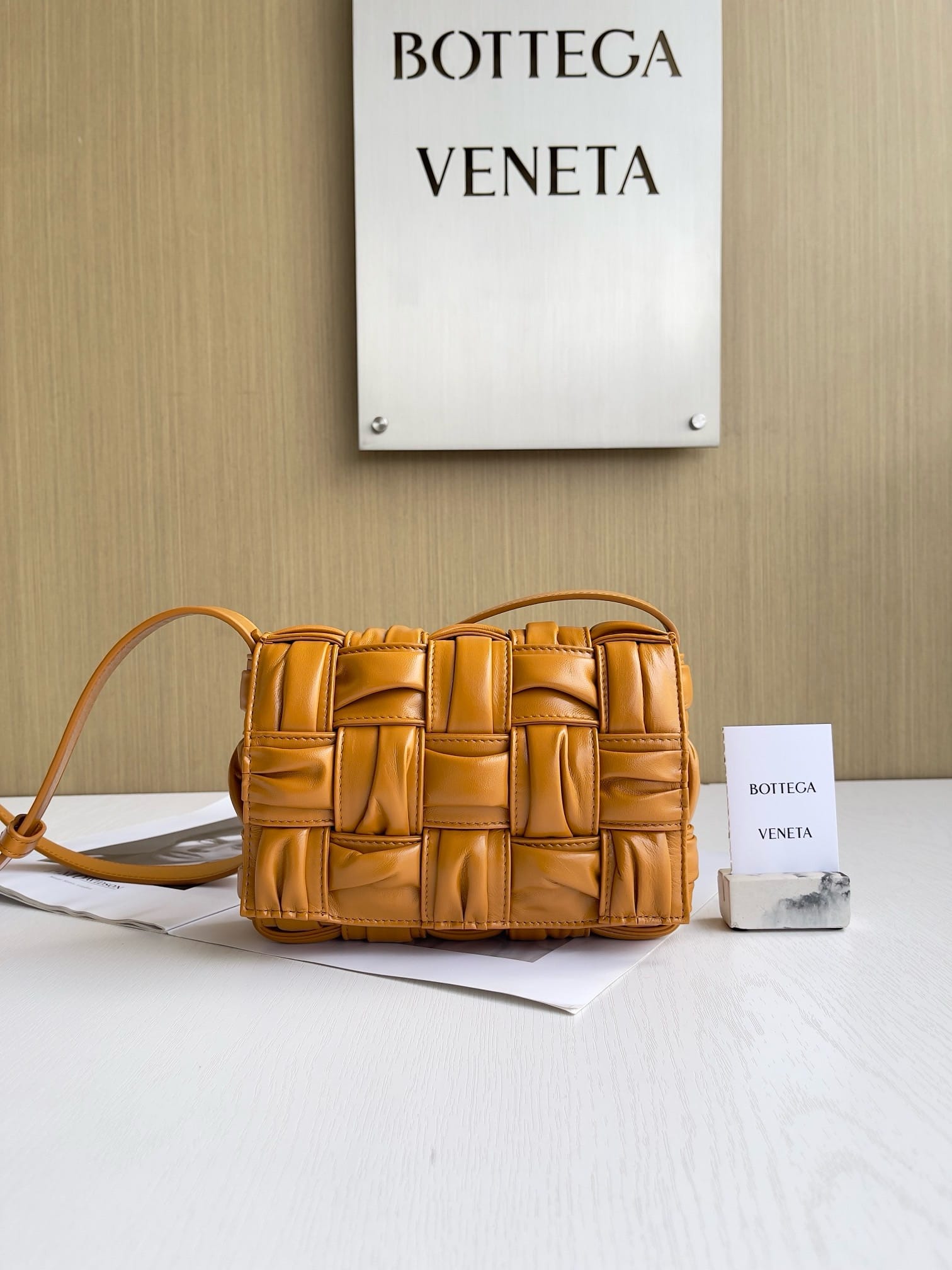 Cassette 19cm Bottega Veneta 736253.4