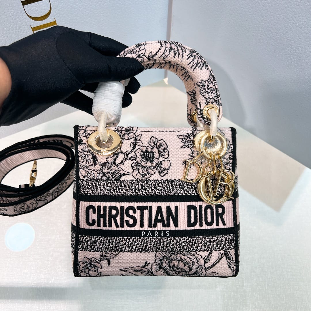 D-Lite Dior P7362095.1