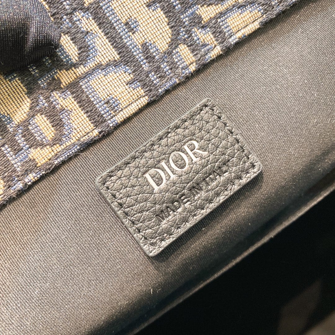 Saddle Dior P3978600135
