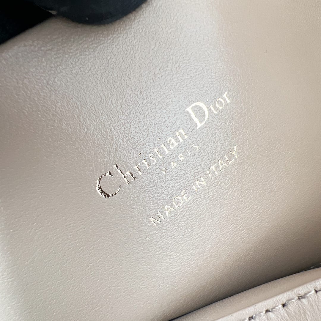 Toujours Dior P208880128