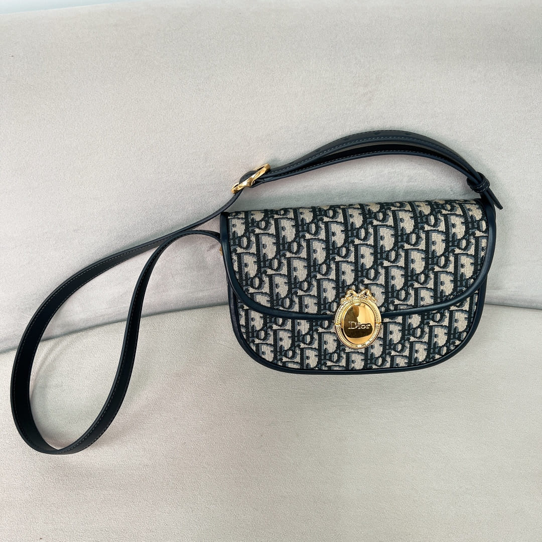 Medaillon Dior P39872098