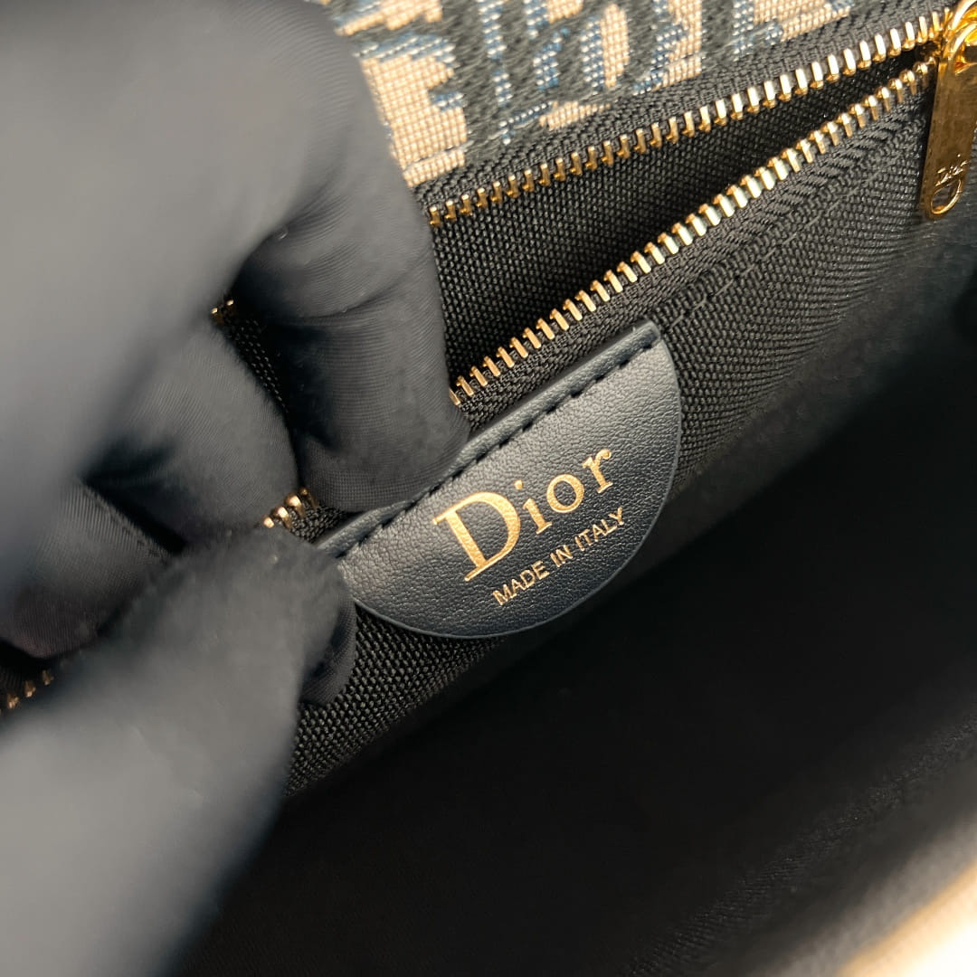 Medaillon Dior P39872098