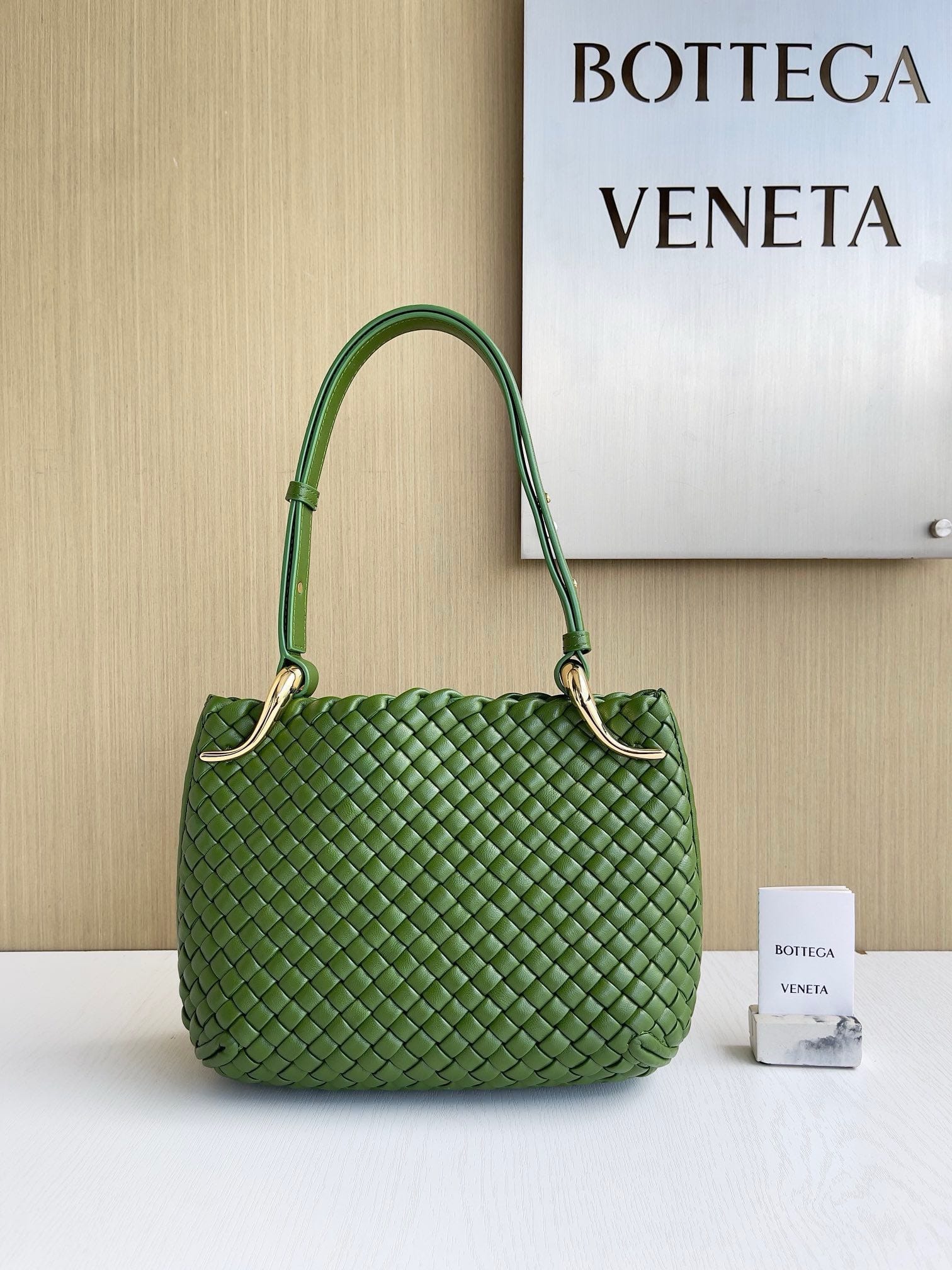 Clicker 28cm Bottega Veneta 730968.3