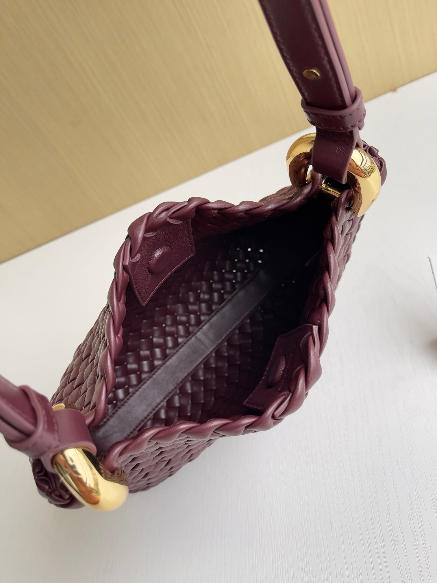 Clicker 28cm Bottega Veneta 730968.1