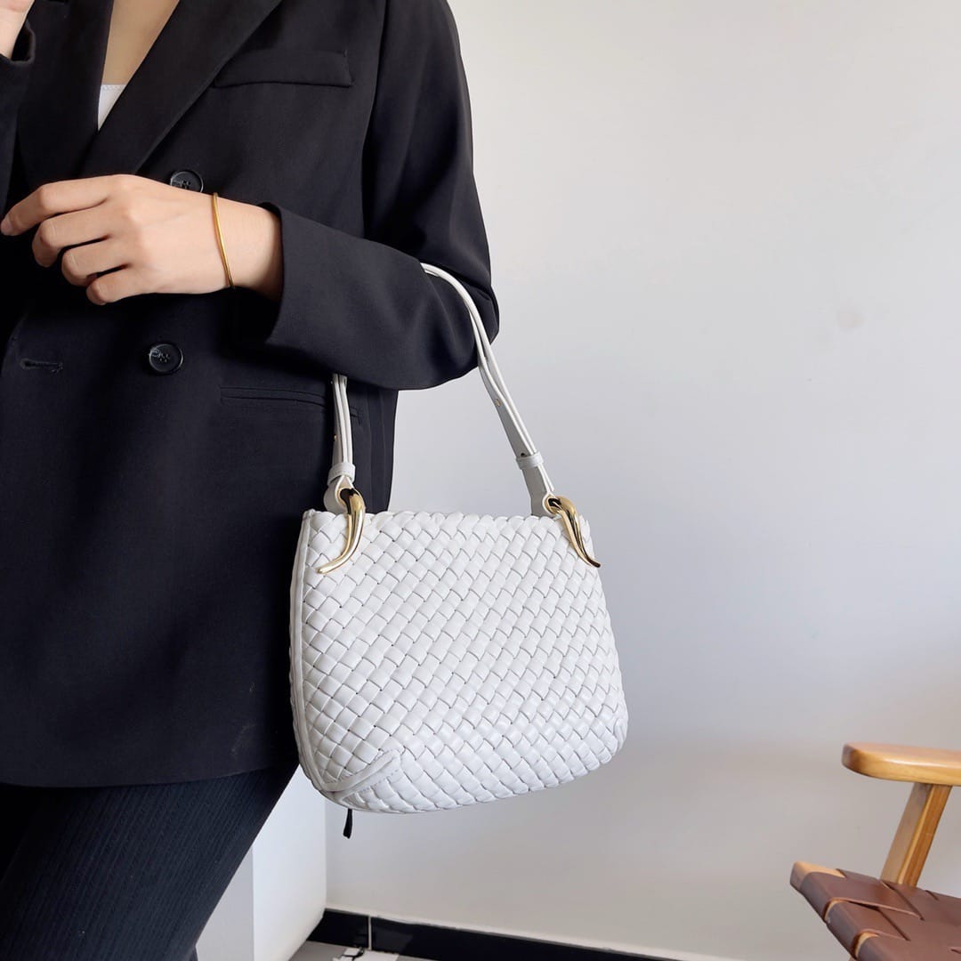 Clicker 28cm Bottega Veneta 730968