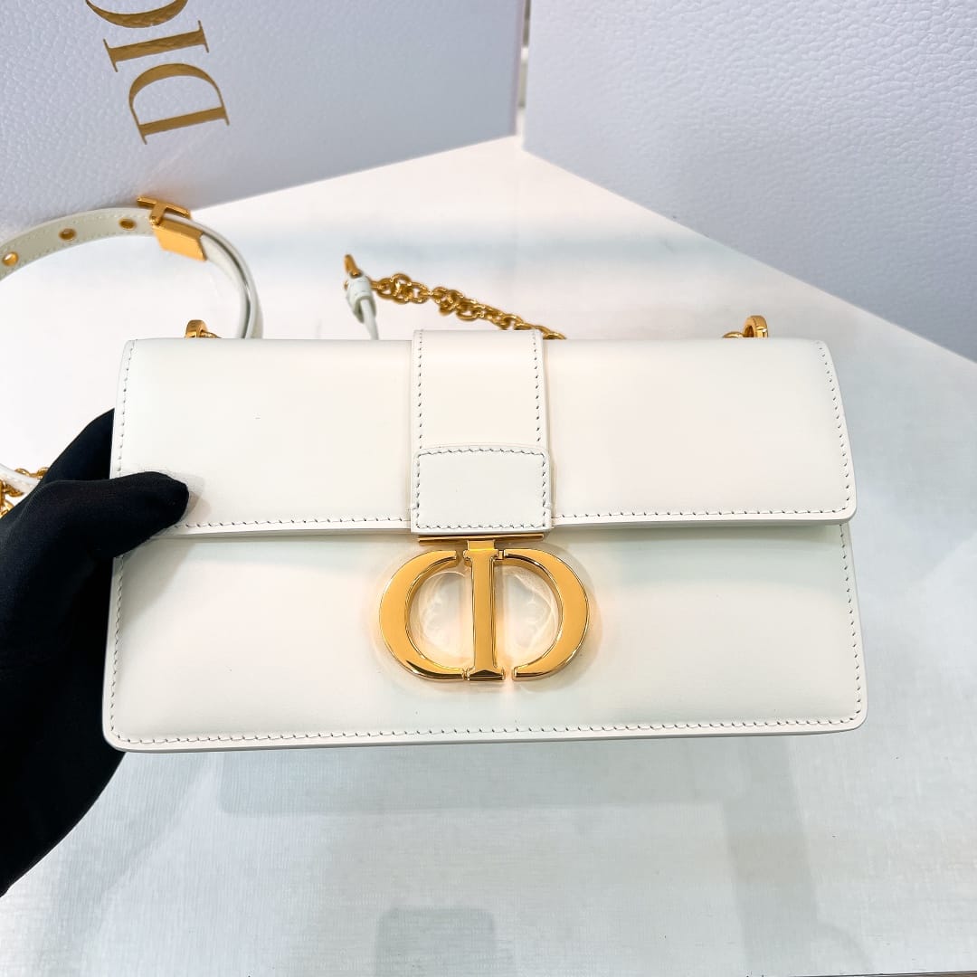 30 Montaigne Dior P39870807000108.1