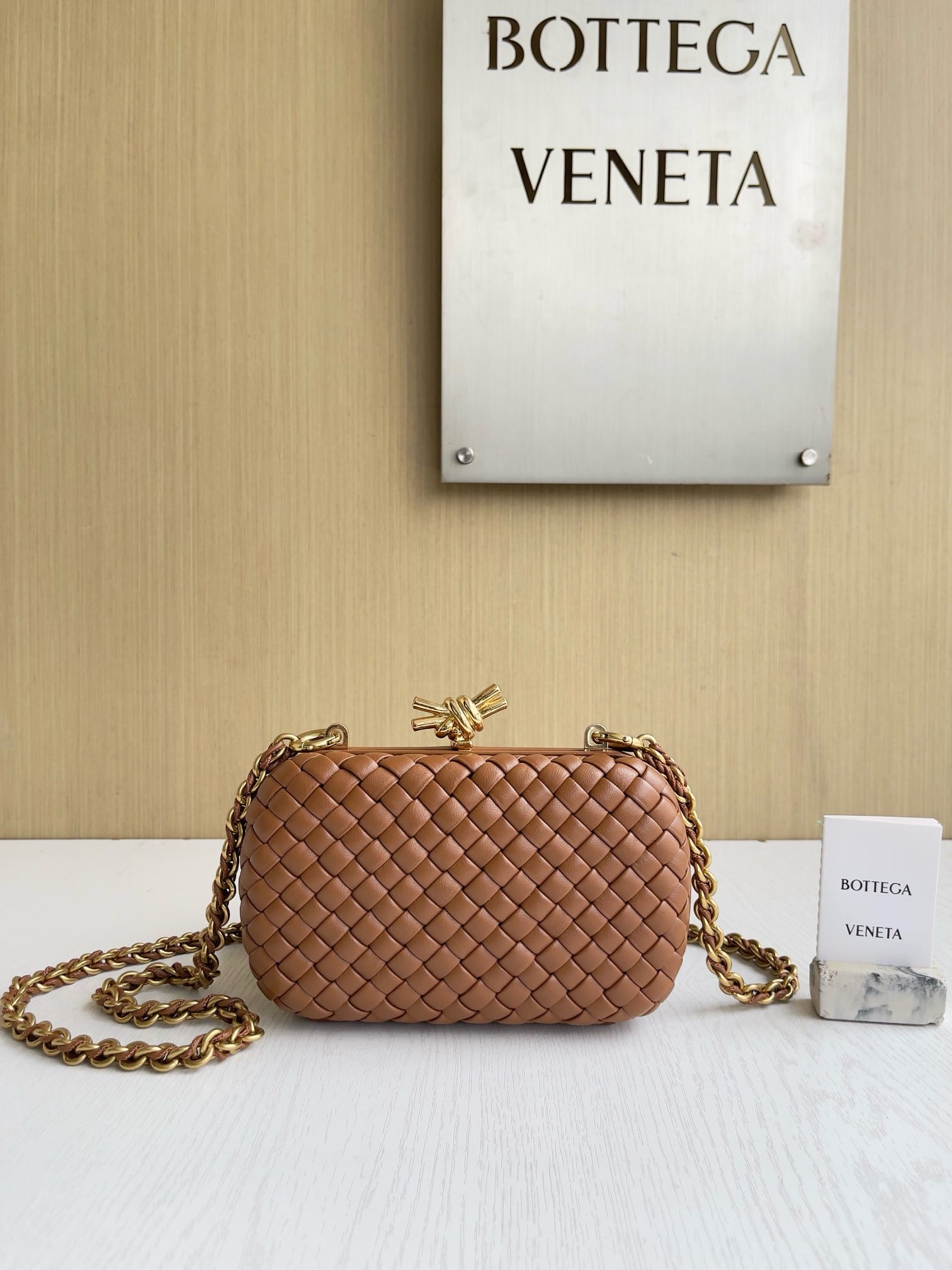 Knot Bottega Veneta 776662.1