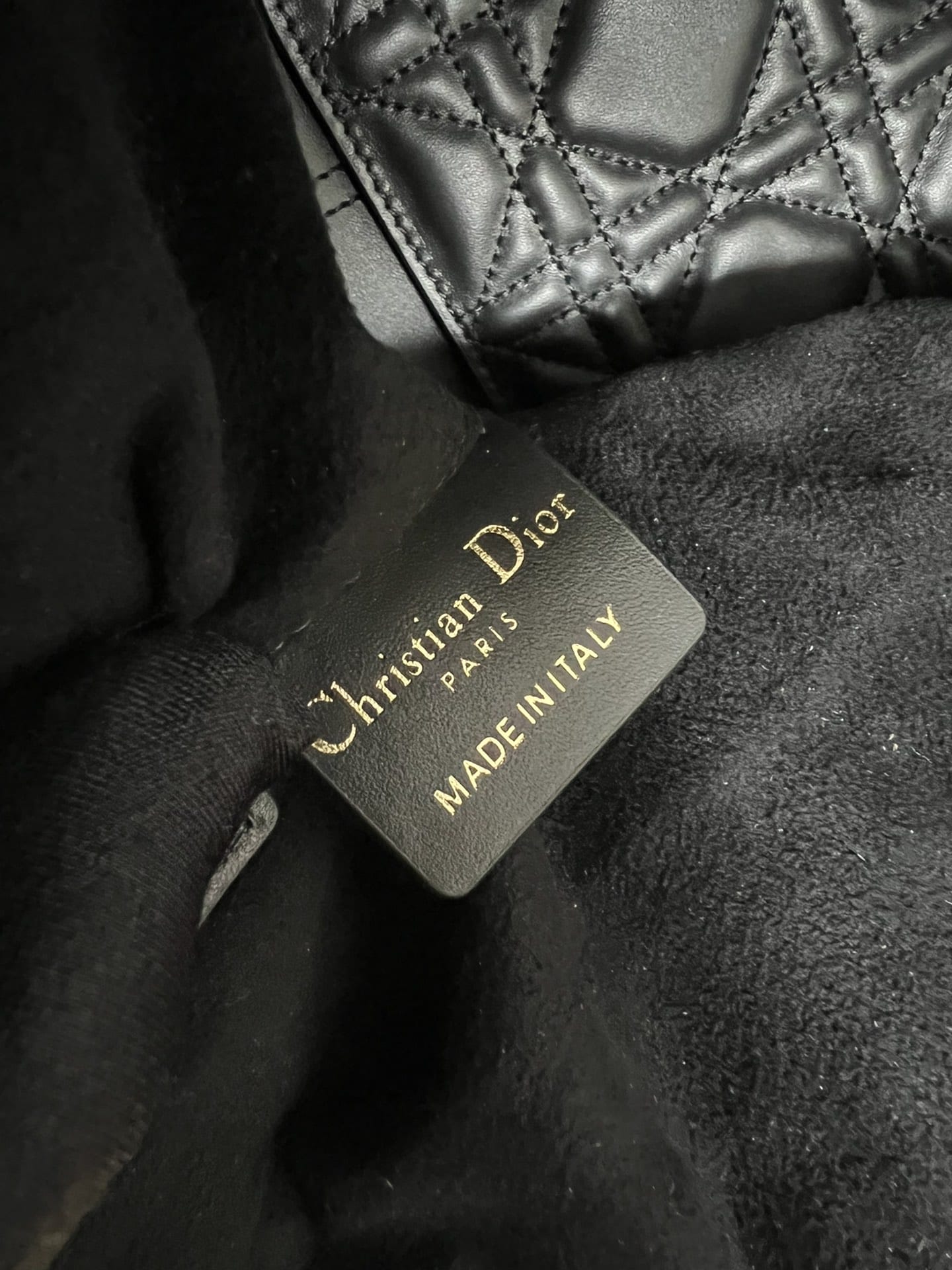 Toujours Dior P202308880138.3