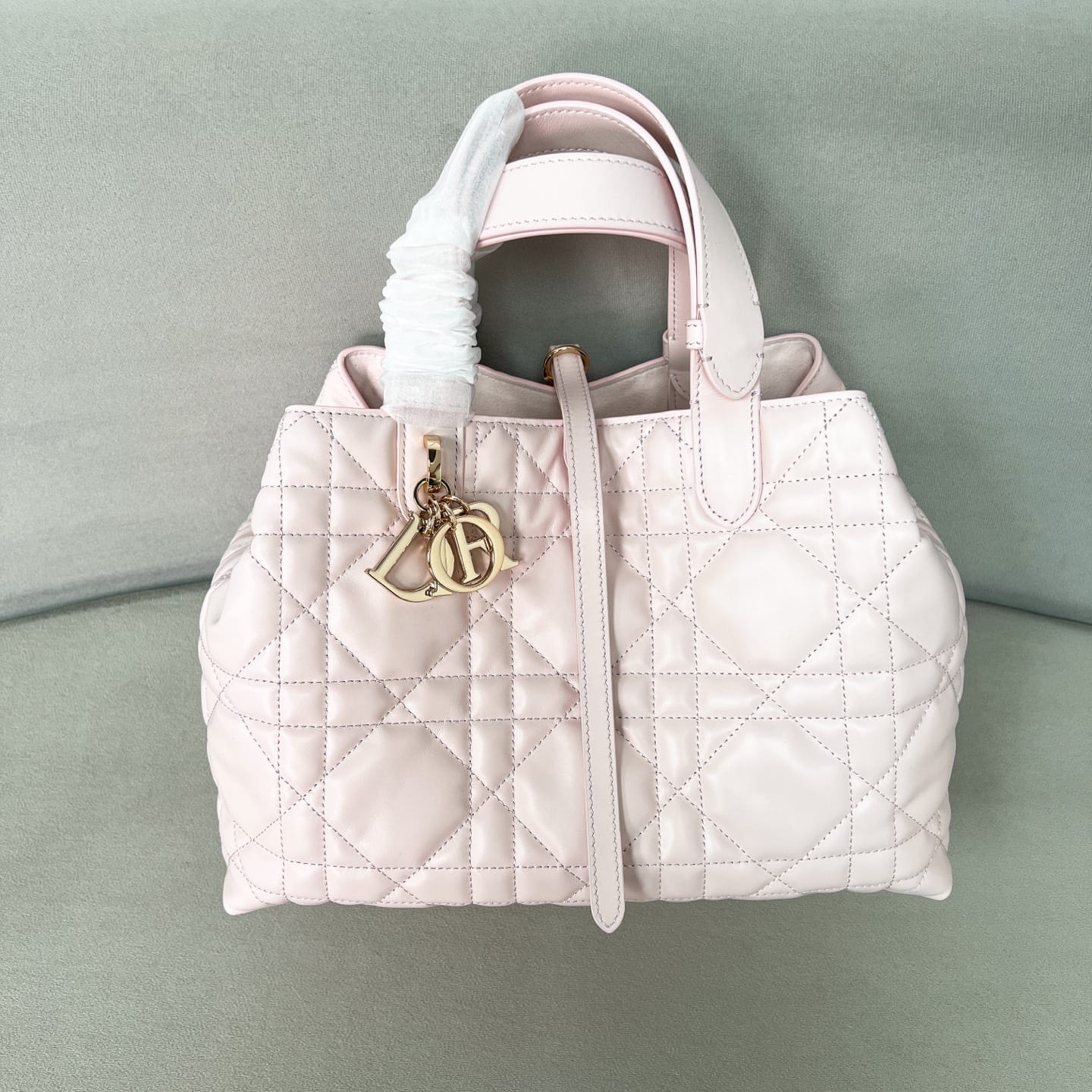Toujours Dior P202308880138.5