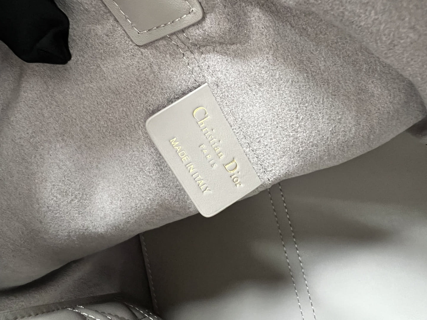 Toujours Dior P202308880138.7