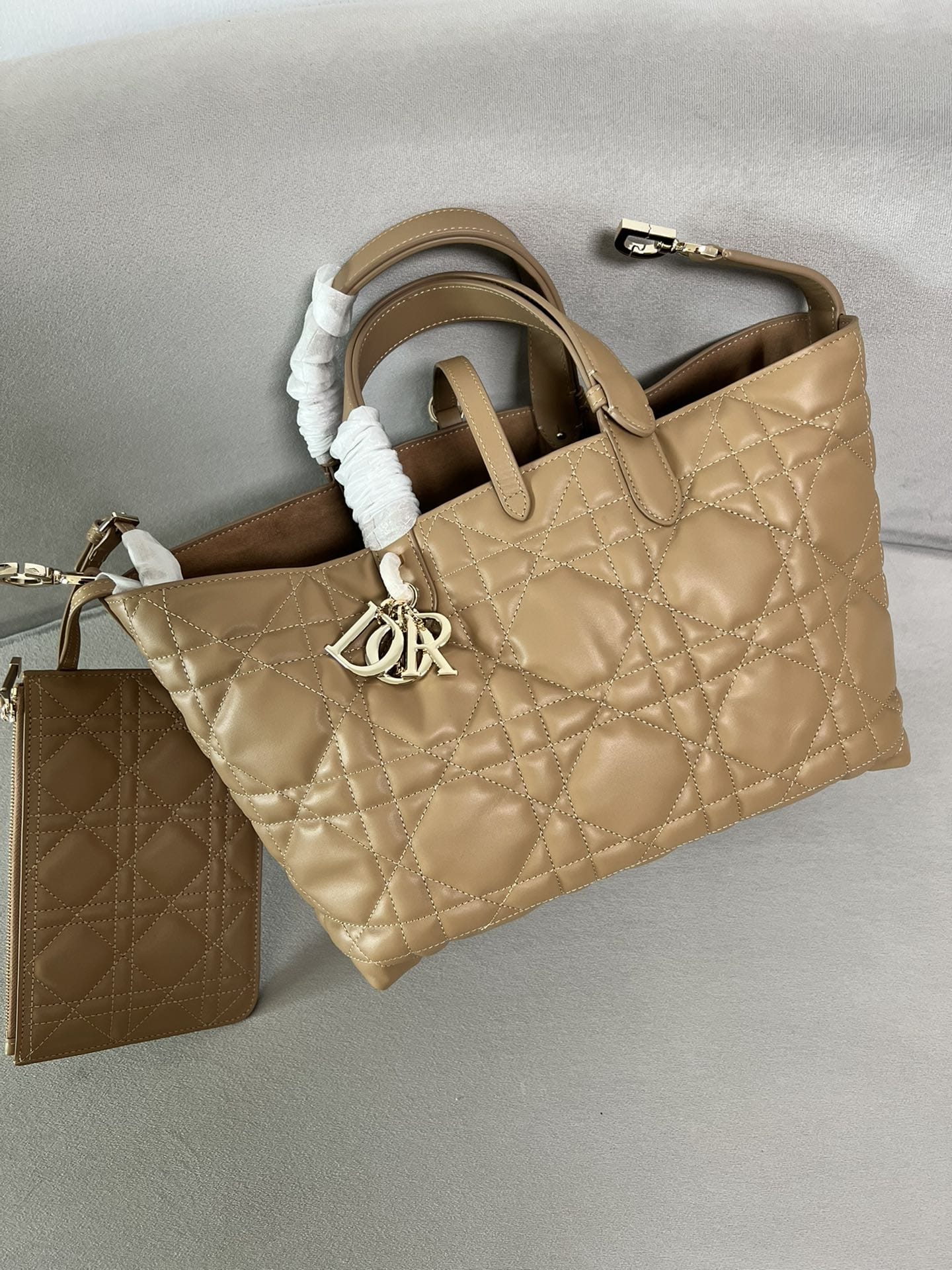 Toujours Dior P202308880138.11
