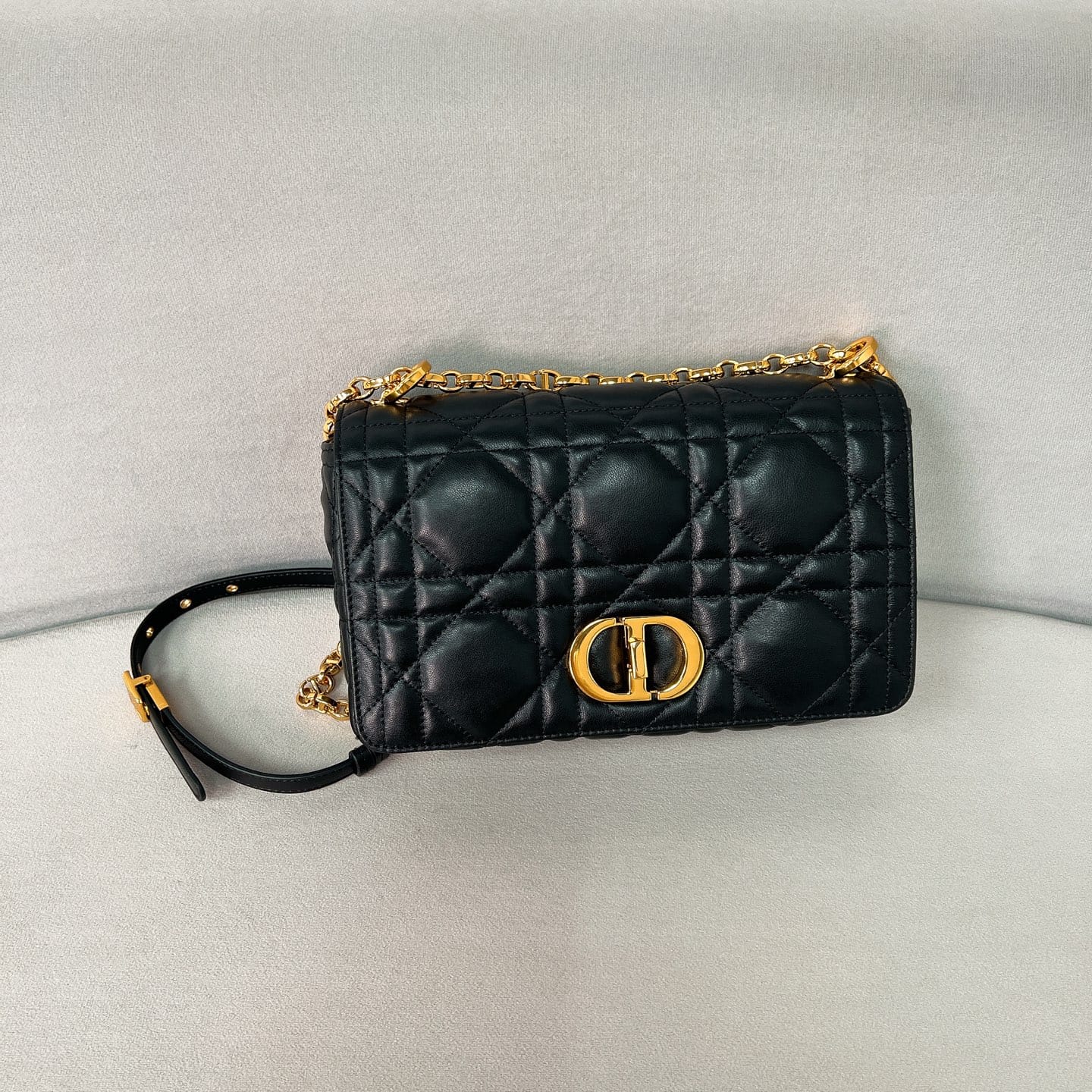 Caro Dior P3987660108.1
