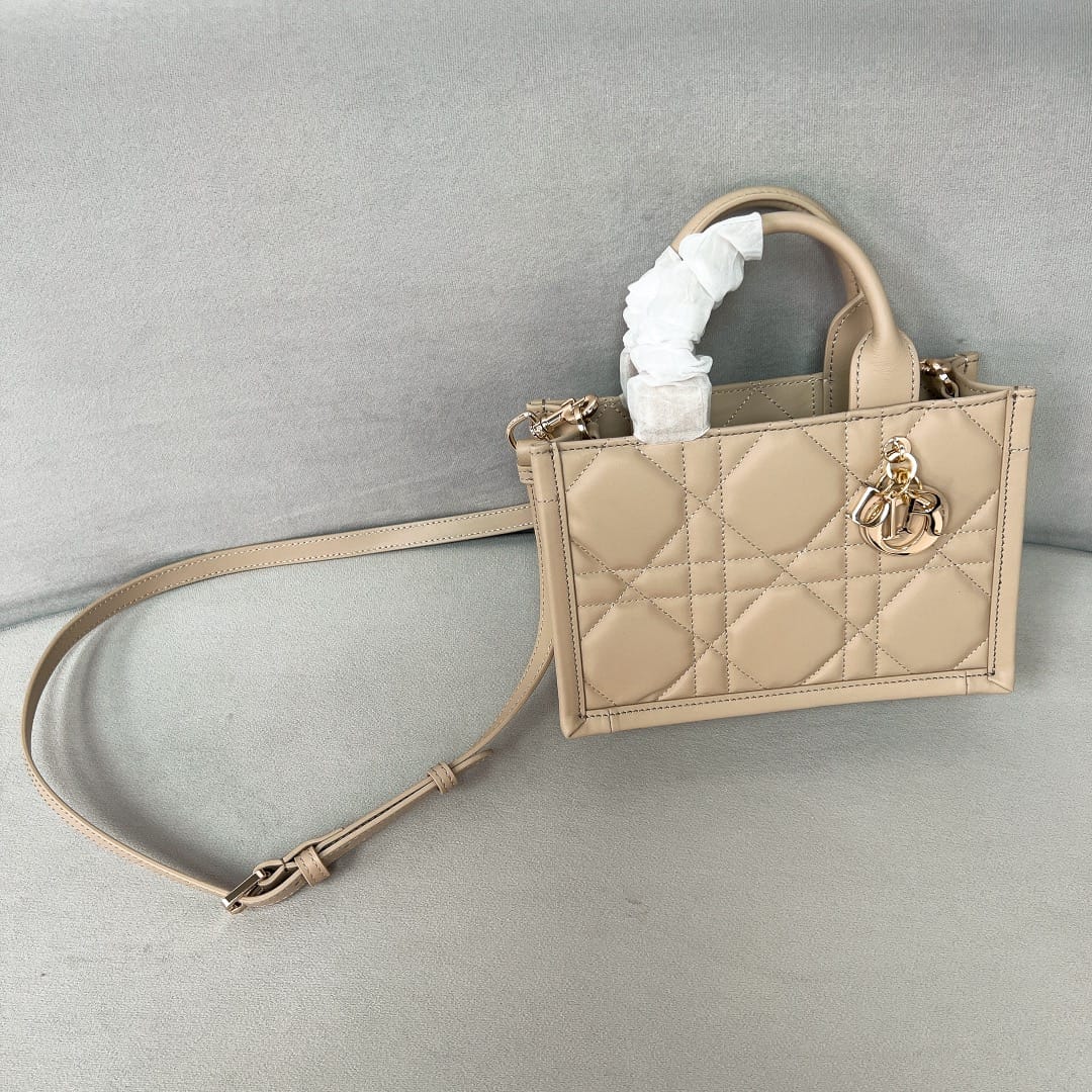 Book Tote Dior P398766098.6