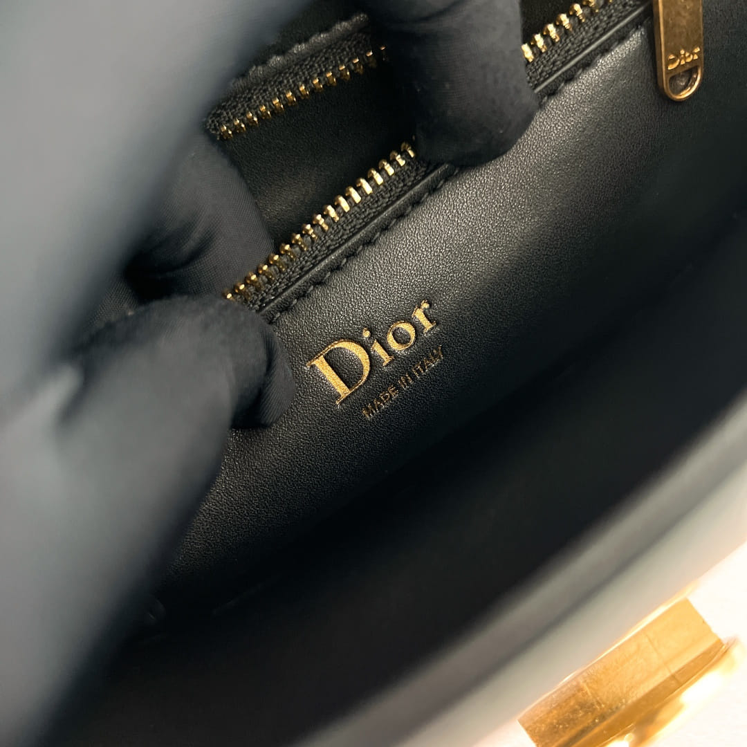 Medaillon Dior P398720103