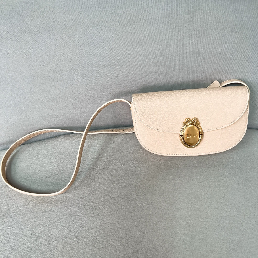 Medaillon Dior P398720103.1