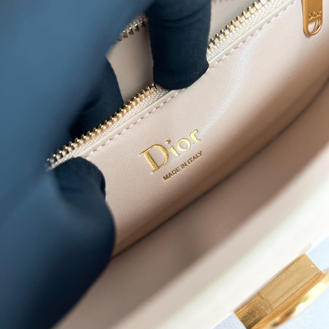 Medaillon Dior P398720103.1