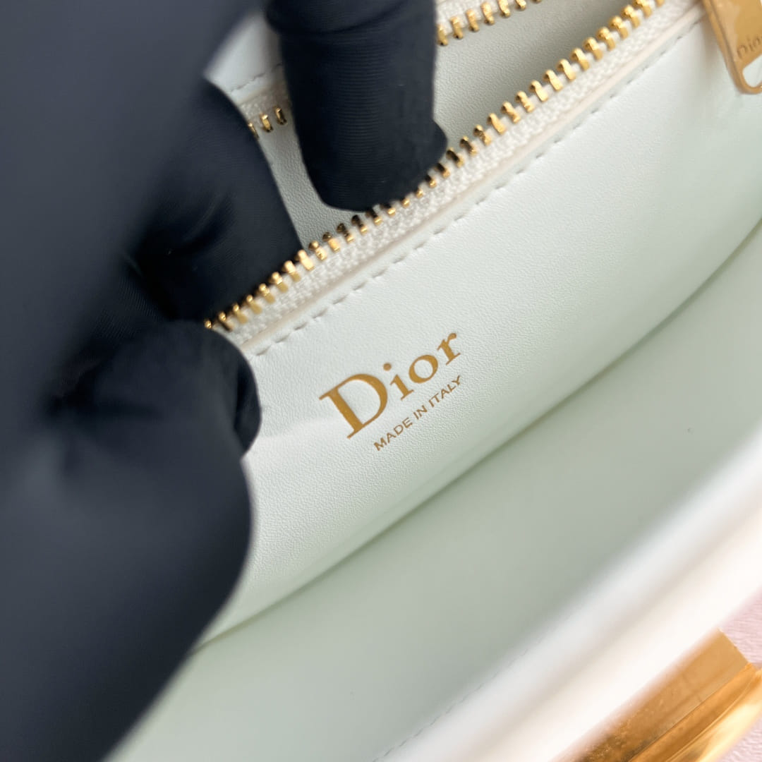 Medaillon Dior P398720103.3