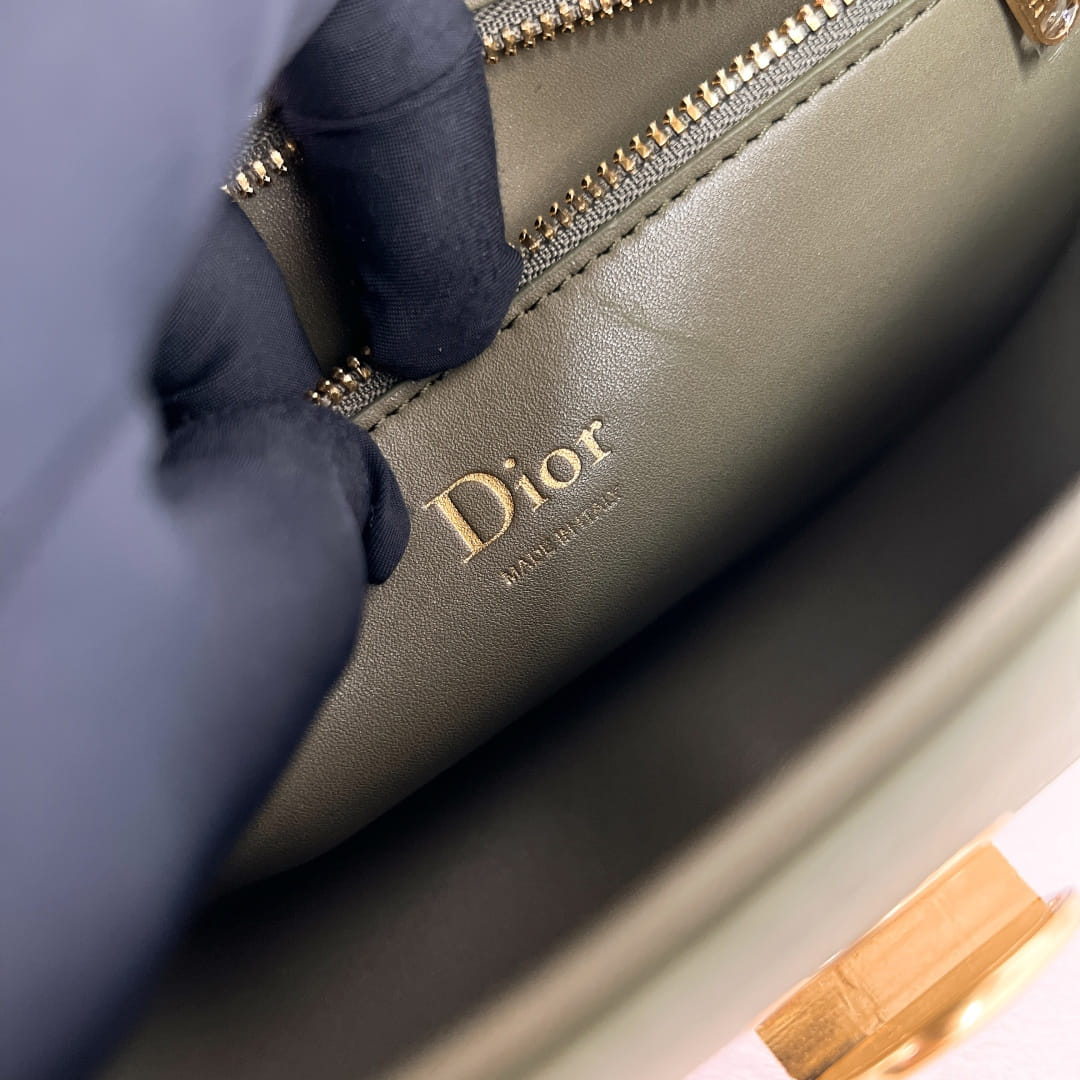 Medaillon Dior P398720103.4