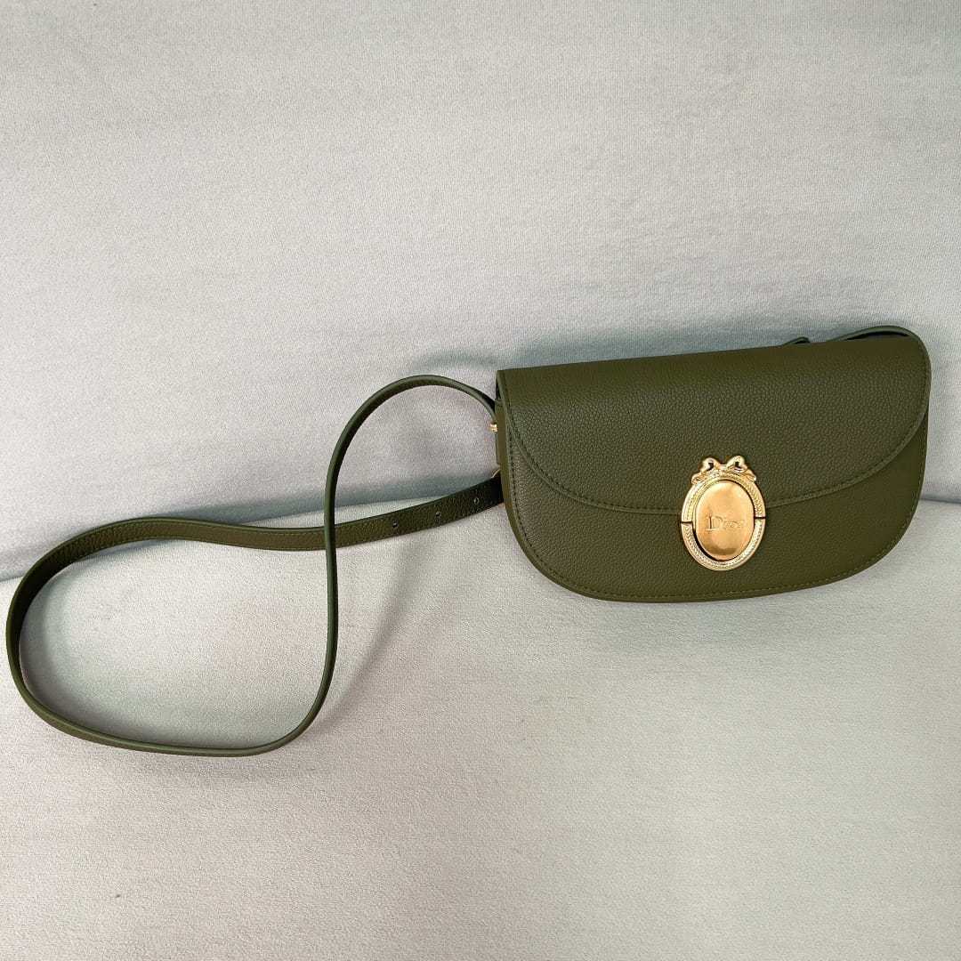Medaillon Dior P398720103.4