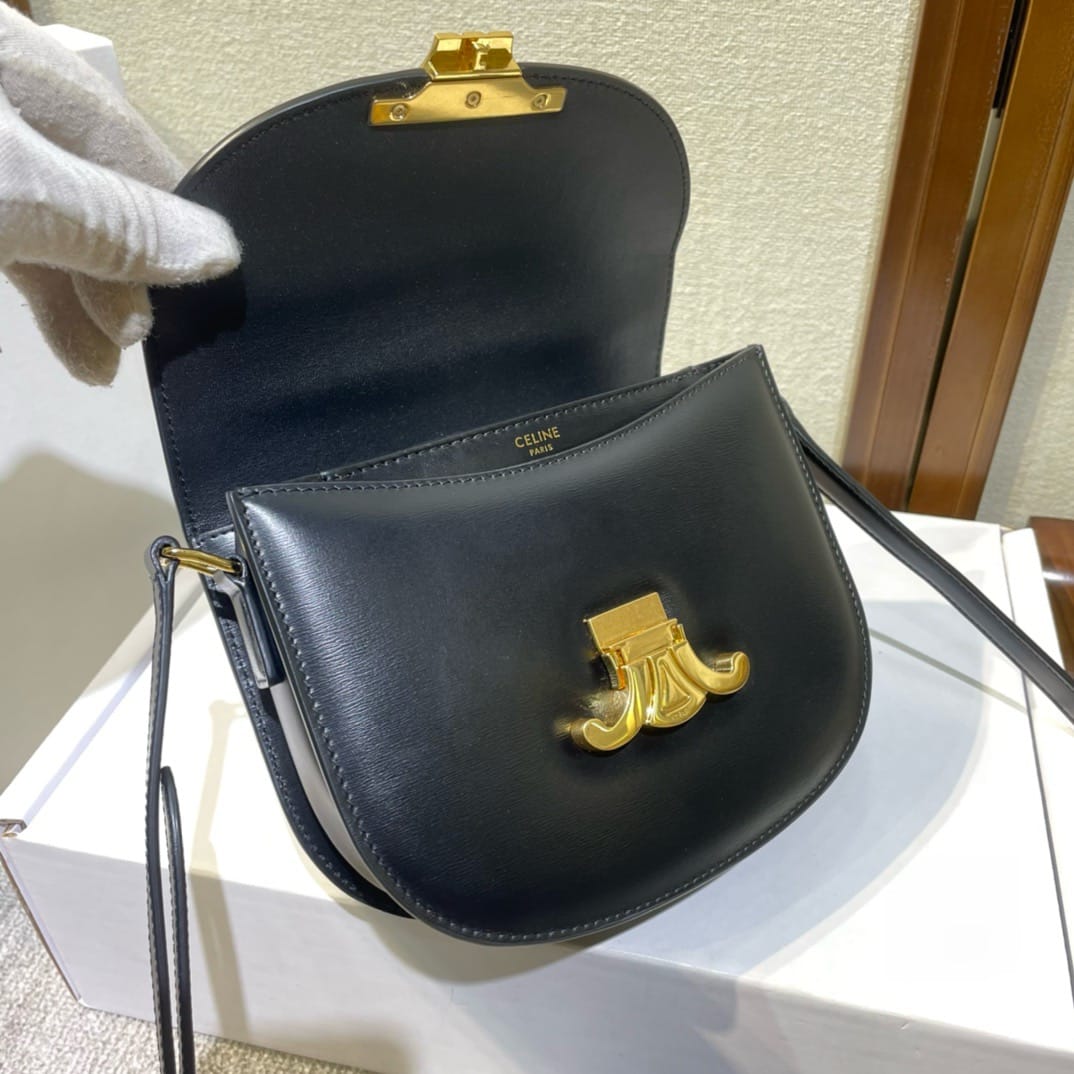 TEEN BESACE Celine 110413.1