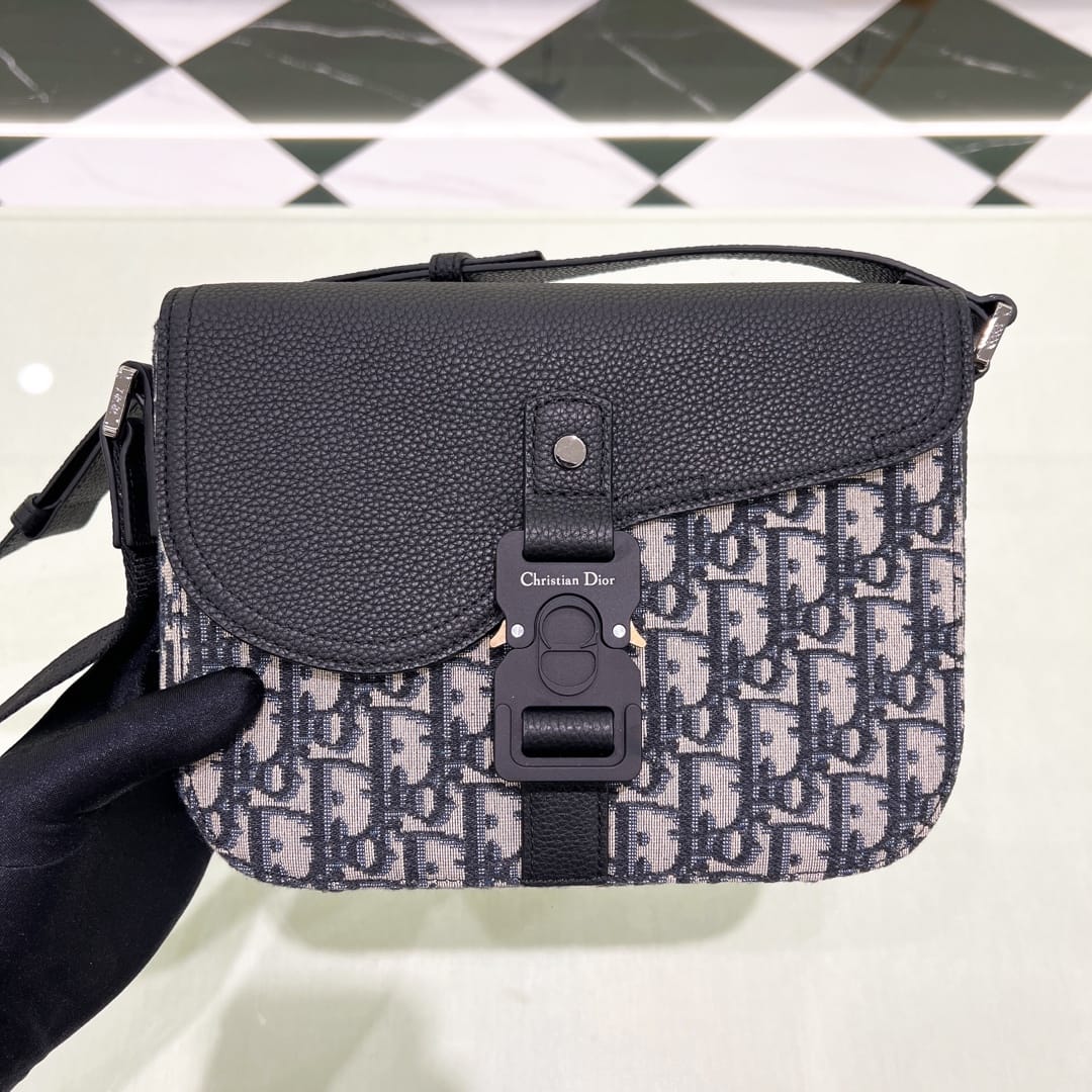 Saddle Dior P637270088.9