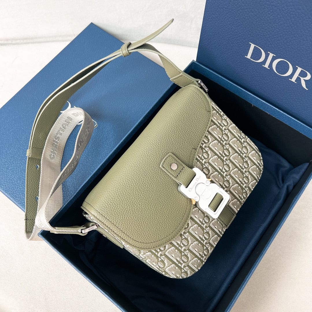 Saddle Dior P637270088.13