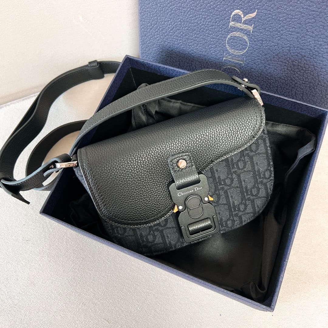 Saddle Dior P637270078.7