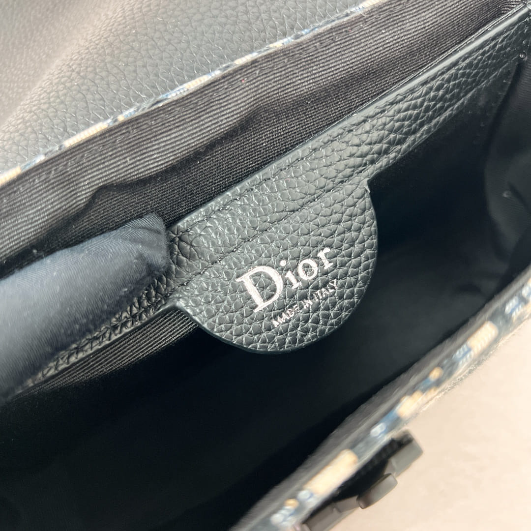 Saddle Dior P637270078.13
