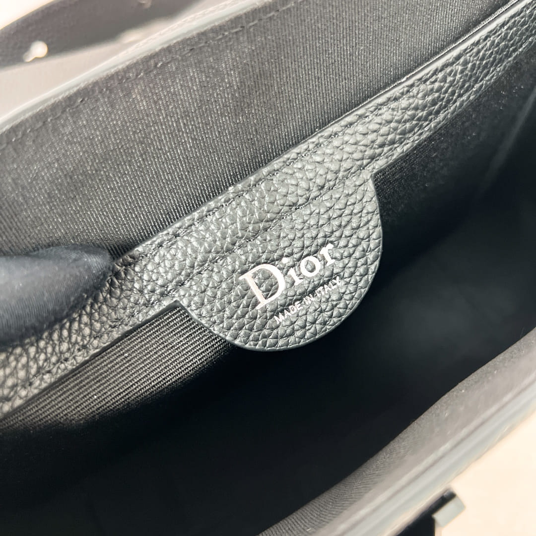 Saddle Dior P637270098.10