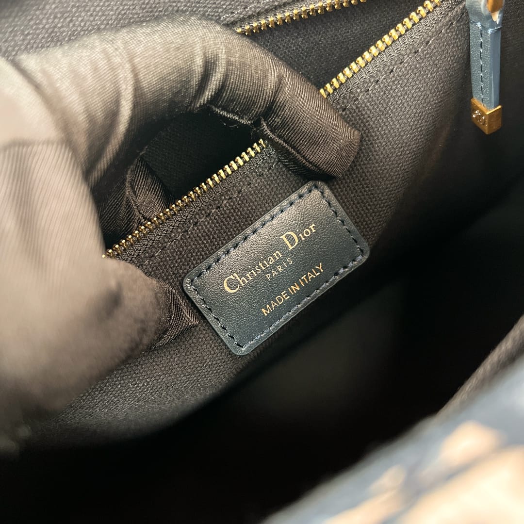 Book Tote Dior P398766098.14