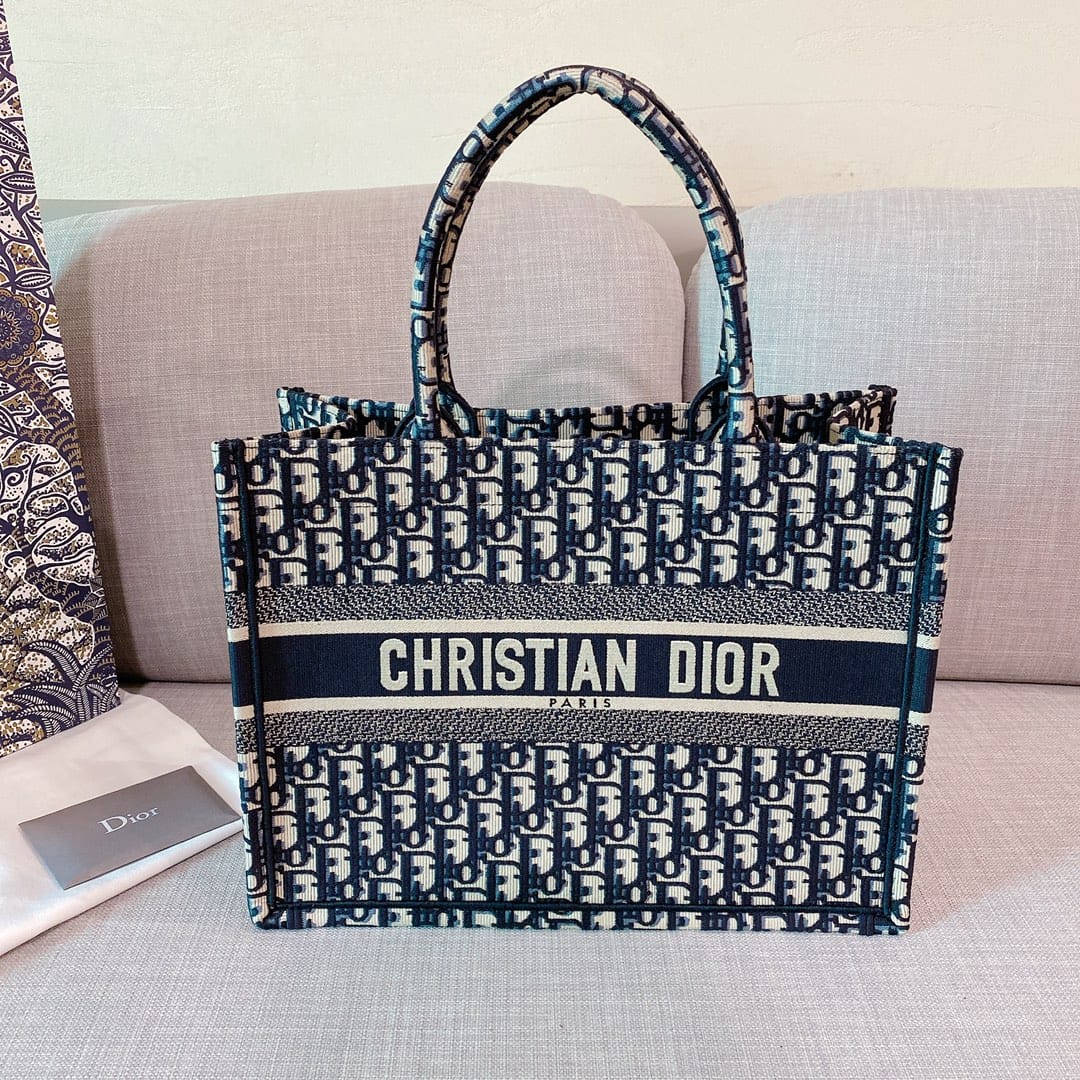 Book Tote Dior P398766078.4