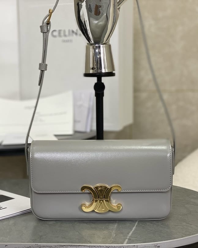 Triomphe Shoulder Celine 194142.4