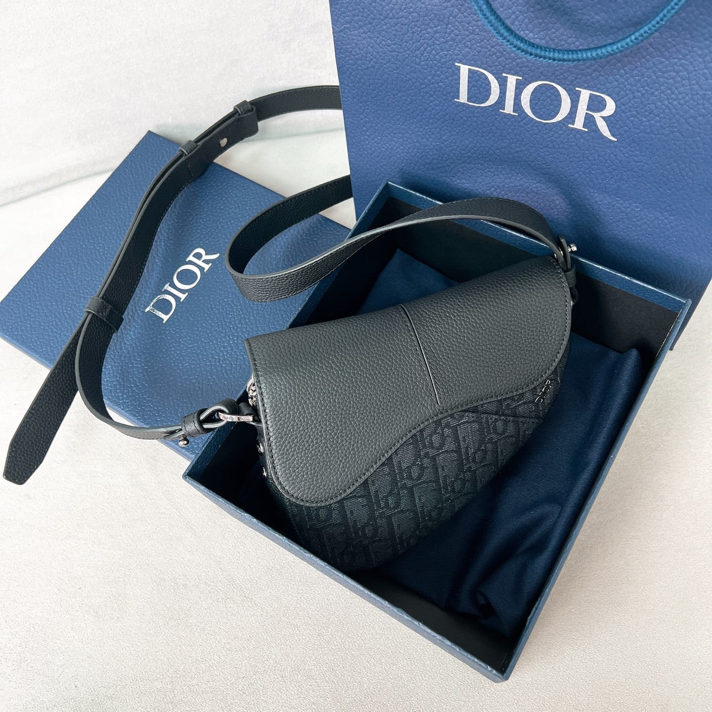 Saddle Dior P637270078.17