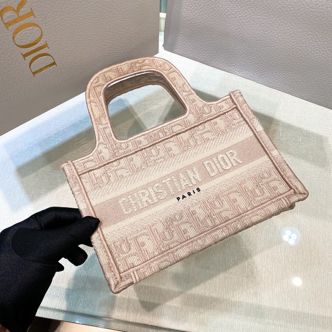 Book Tote Dior P398766055.1