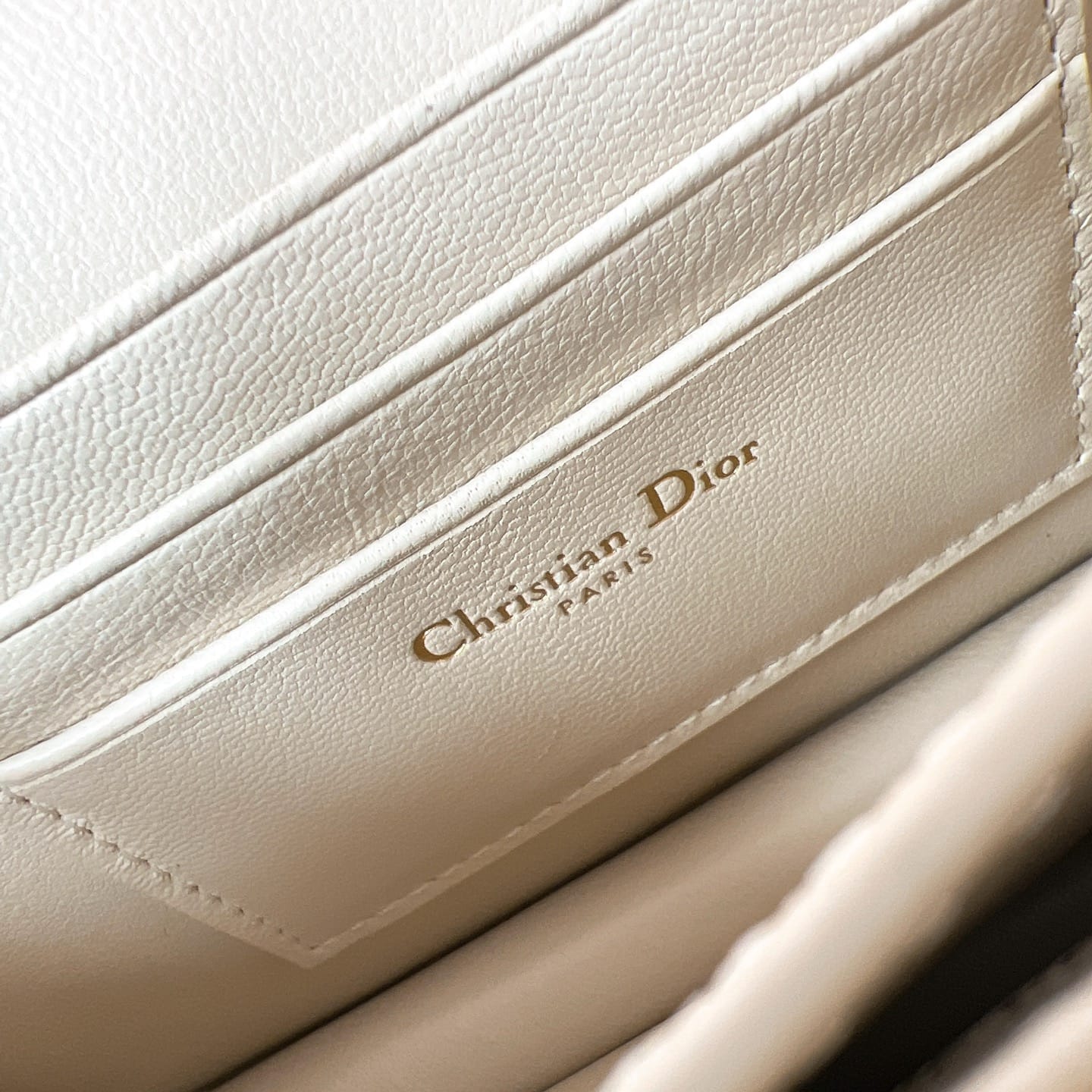 Caro Dior P398766090.4