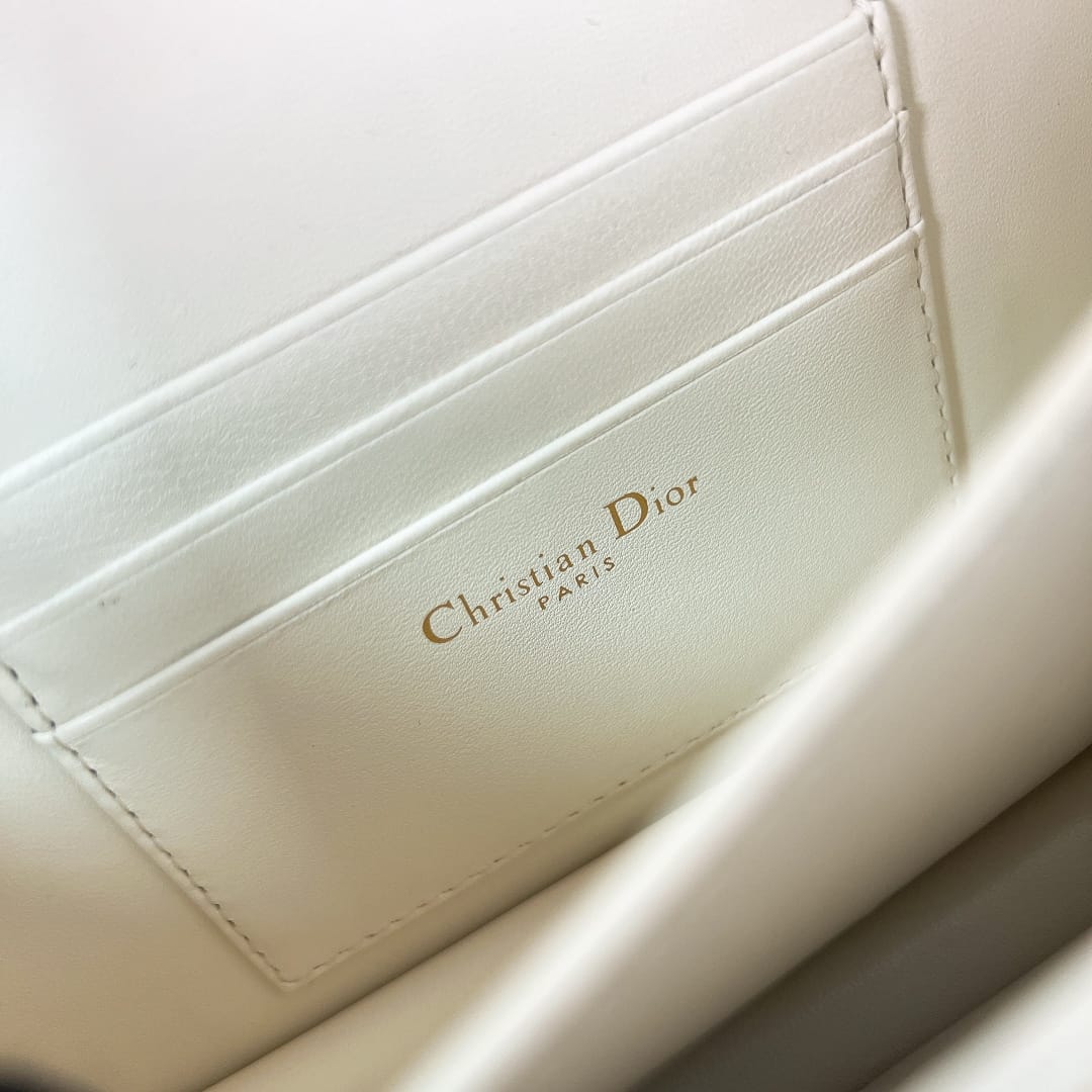 Caro Dior P3987660108.10