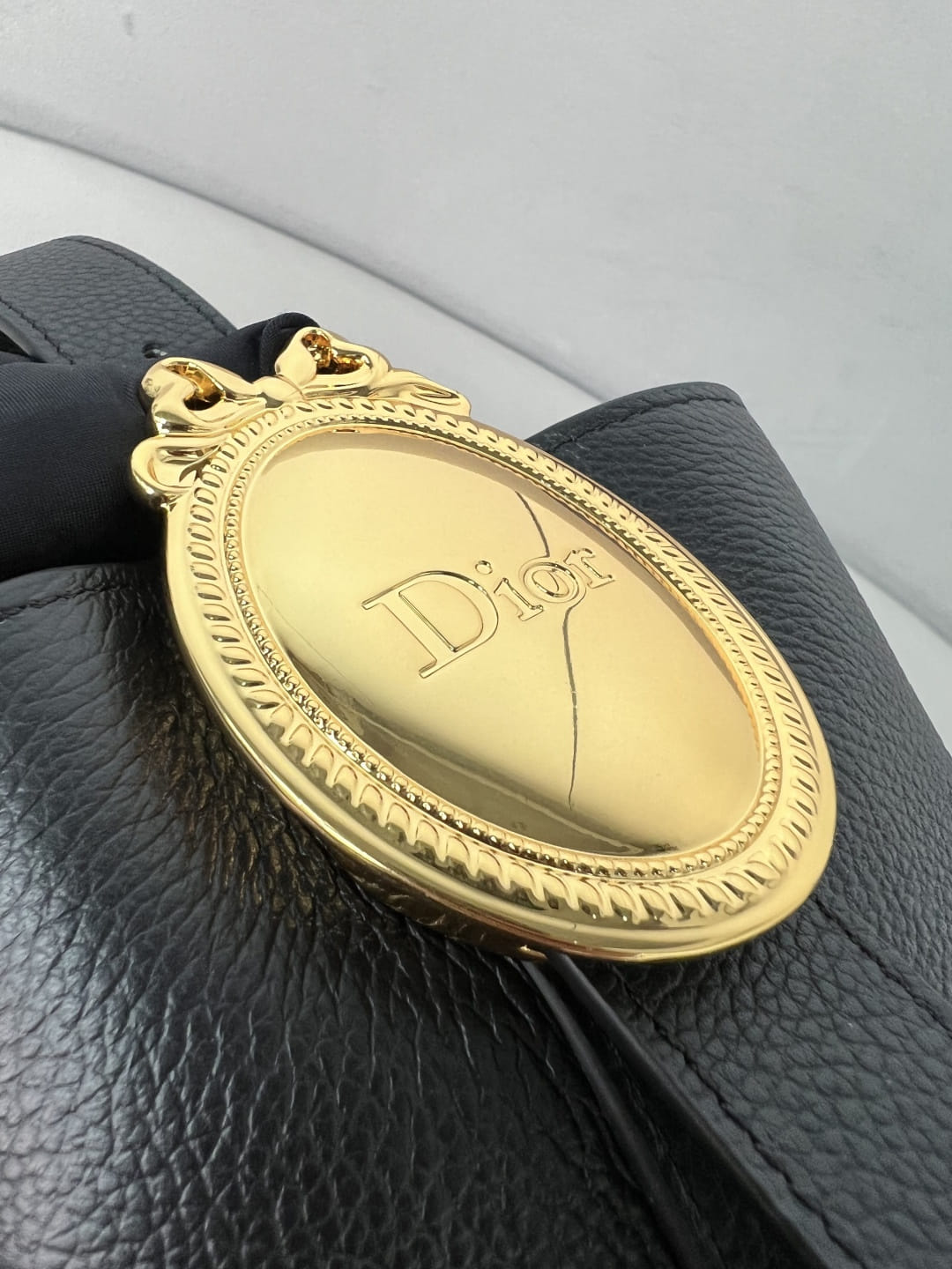 Medaillon Dior P398720108.4