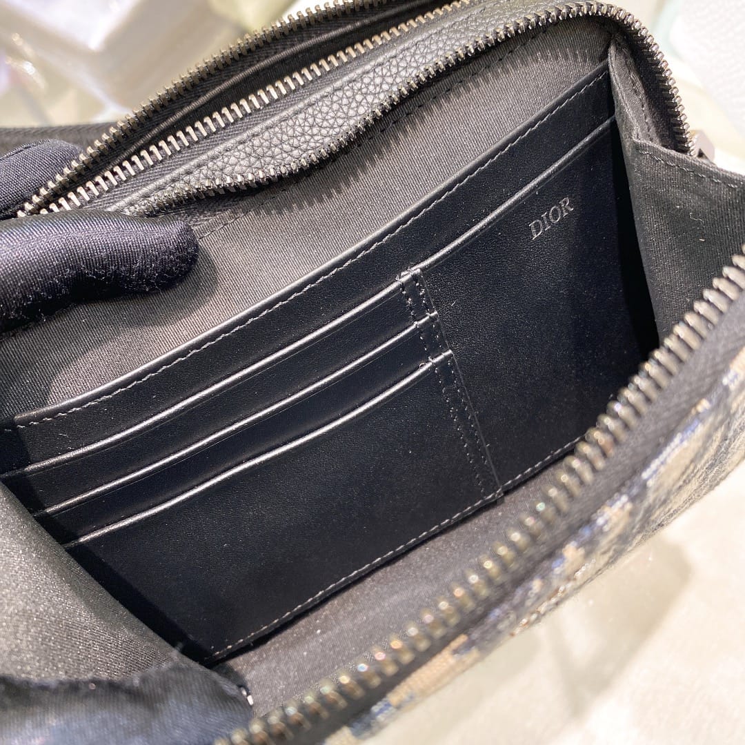 Camera Bag Dior P62627078